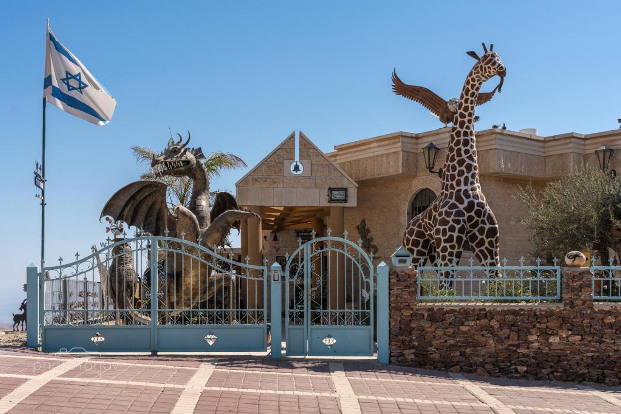 House Of Art Hotel Arad Exterior photo